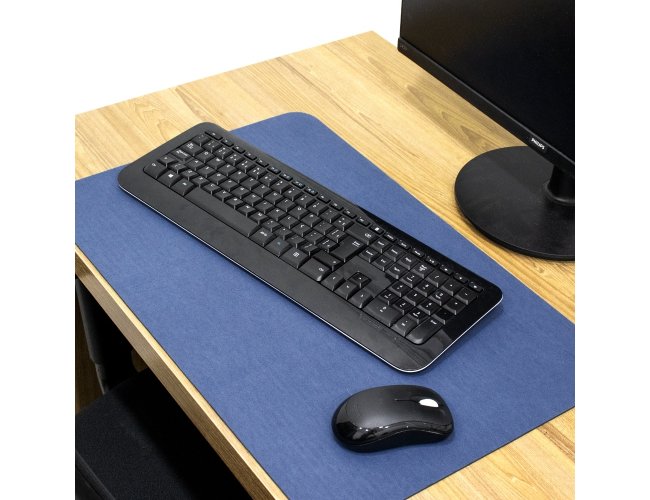 Deskpad feito em lama de diatomceas, ideal para colocar sobre a mesa e ter espao suficiente para o mouse e teclado.